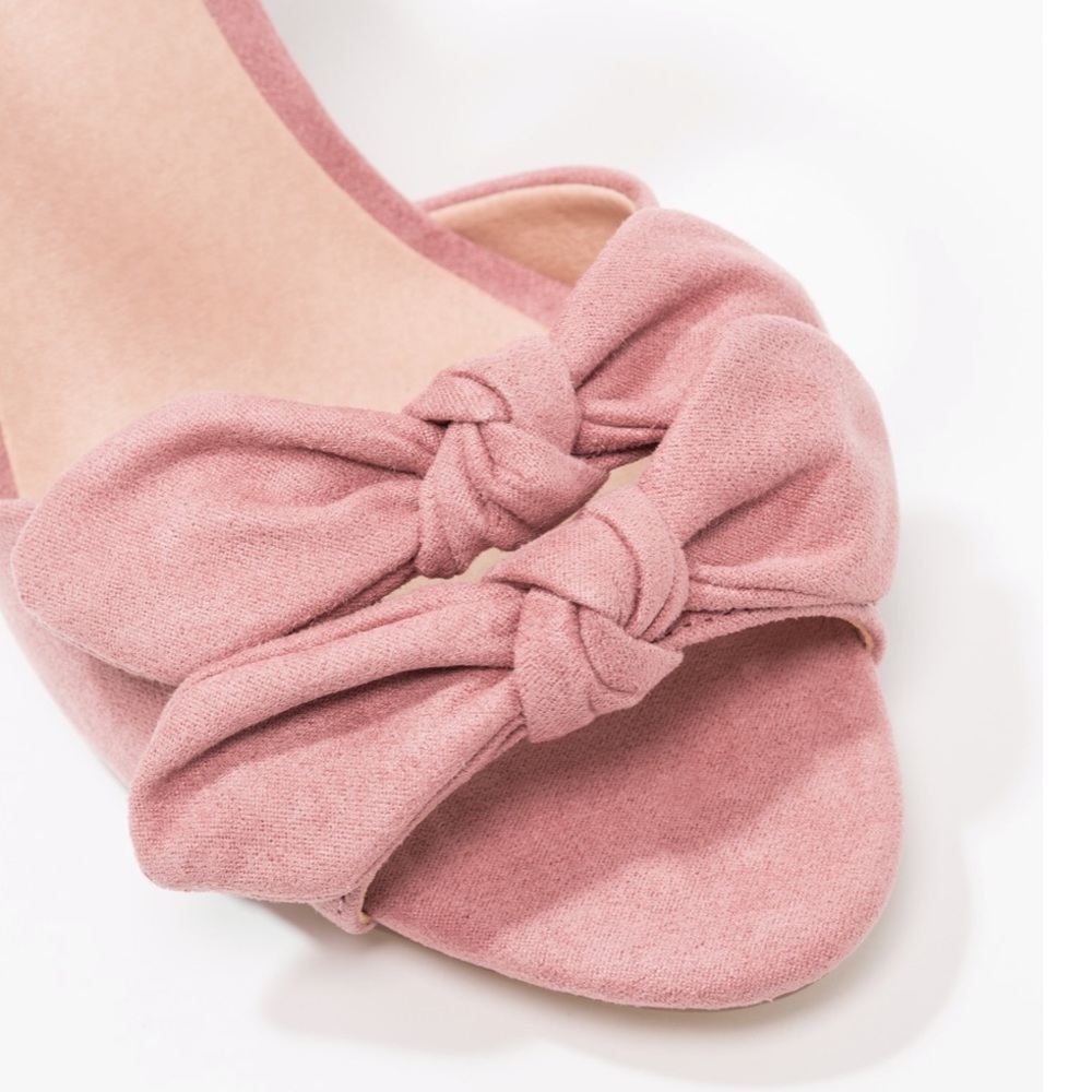 NIB Blush Pink Double Bows Block Heel Sandal - Picture 2 of 4
